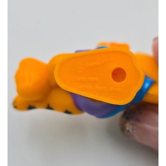 McDonald’s Garfield Figures Happy Meal 1988 Vehicles Read - Picture 6 of 7